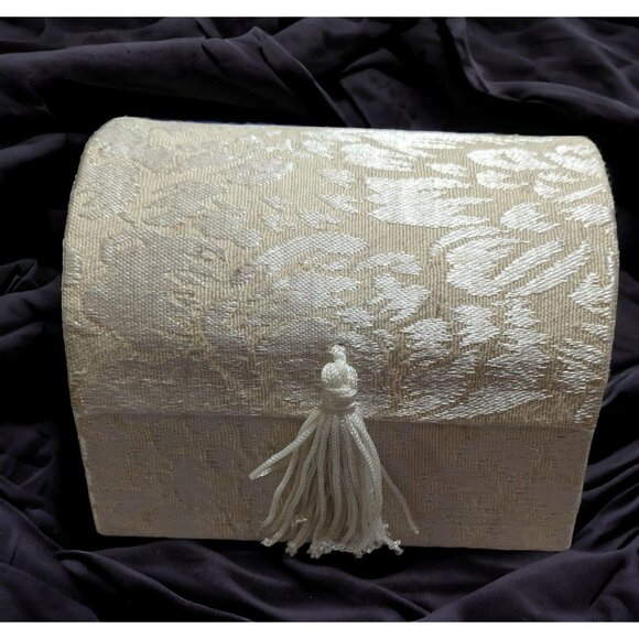 Glass Angel Worry Box - Picture 2 of 8